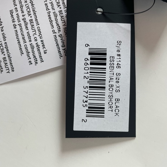 Curvy Couture Black Essential Boy Short XS - Picture 2 of 5